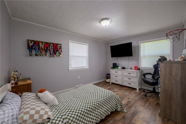 6105 Wolf Run Road SE, Dennison, OH 44621