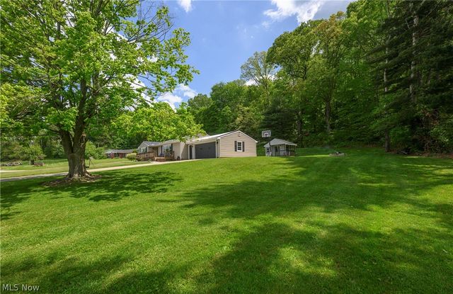 6105 Wolf Run Road SE, Dennison, OH 44621