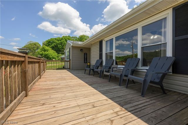 6105 Wolf Run Road SE, Dennison, OH 44621