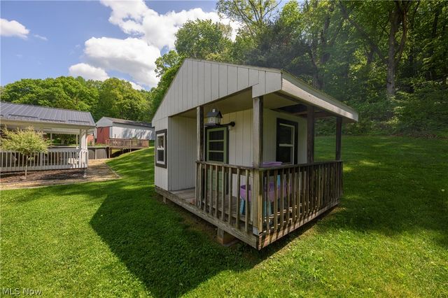 6105 Wolf Run Road SE, Dennison, OH 44621