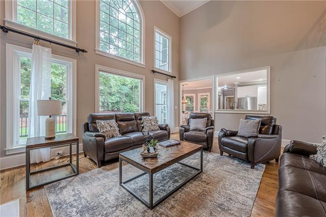 10425 High Falls Circle, Johns Creek, GA 30022