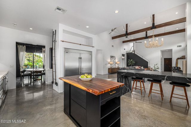 14300 N Tortolita Estates Drive, Tucson, AZ 85755