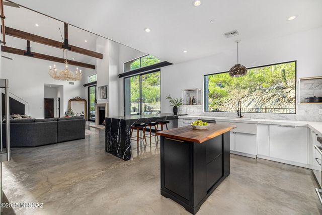 14300 N Tortolita Estates Drive, Tucson, AZ 85755