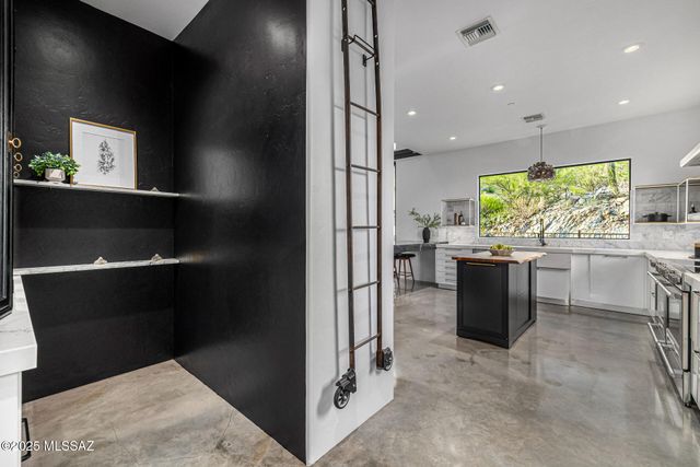 14300 N Tortolita Estates Drive, Tucson, AZ 85755