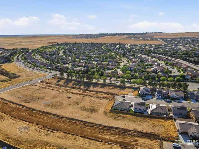 10812 Asunsion Place, Bakersfield, CA 93306