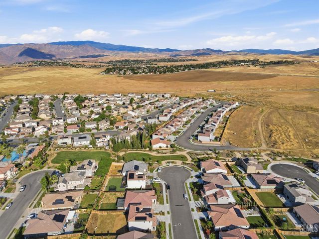 10812 Asunsion Place, Bakersfield, CA 93306