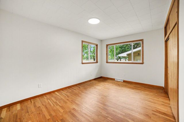 1318 Eastlawn Drive, Midland, MI 48642
