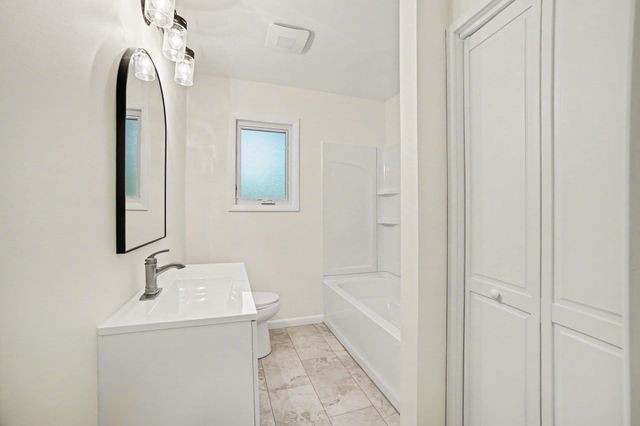1318 Eastlawn Drive, Midland, MI 48642