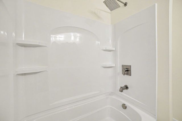 1318 Eastlawn Drive, Midland, MI 48642