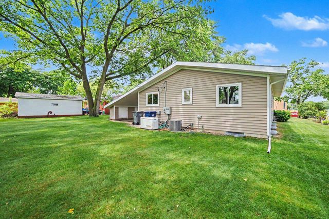 1318 Eastlawn Drive, Midland, MI 48642