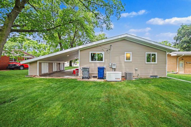1318 Eastlawn Drive, Midland, MI 48642