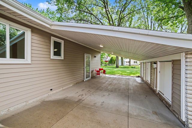 1318 Eastlawn Drive, Midland, MI 48642