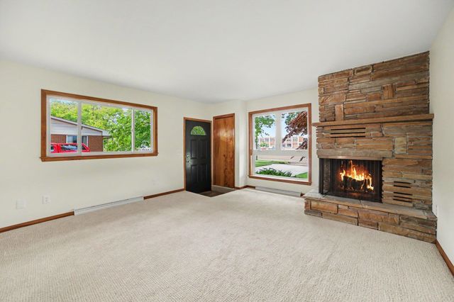 1318 Eastlawn Drive, Midland, MI 48642