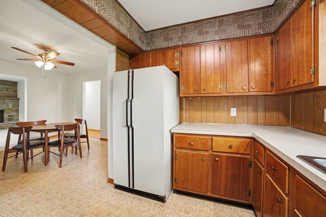 1318 Eastlawn Drive, Midland, MI 48642