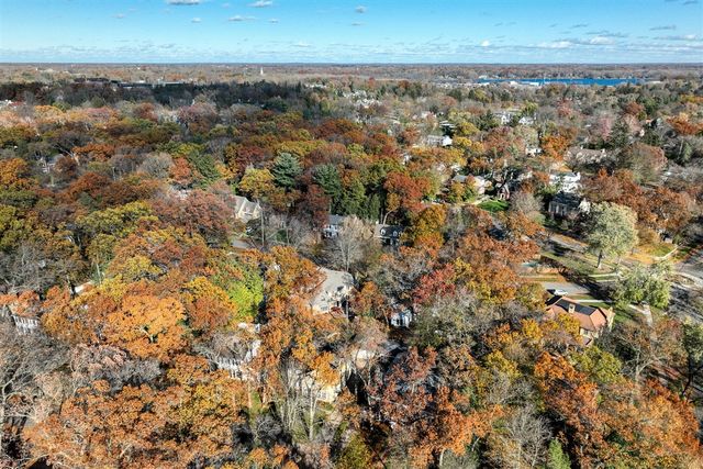 978 Gladstone Drive, Grand Rapids, MI 49506