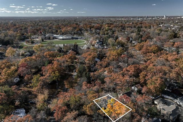 978 Gladstone Drive, Grand Rapids, MI 49506