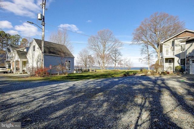 668 WALNUT AVE, North Beach, MD 20714