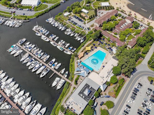 668 WALNUT AVE, North Beach, MD 20714