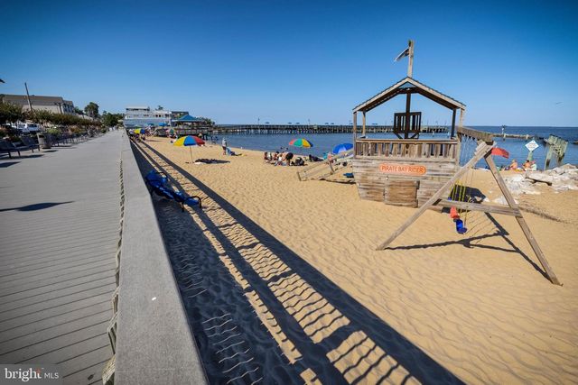 668 WALNUT AVE, North Beach, MD 20714