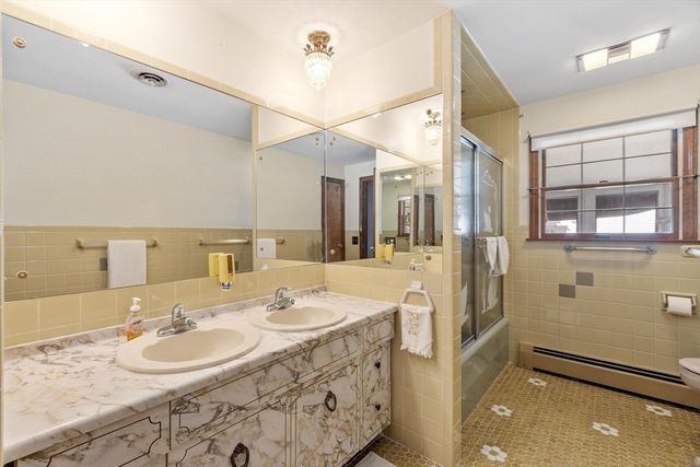 86 Anderson Drive, Methuen, MA 01844