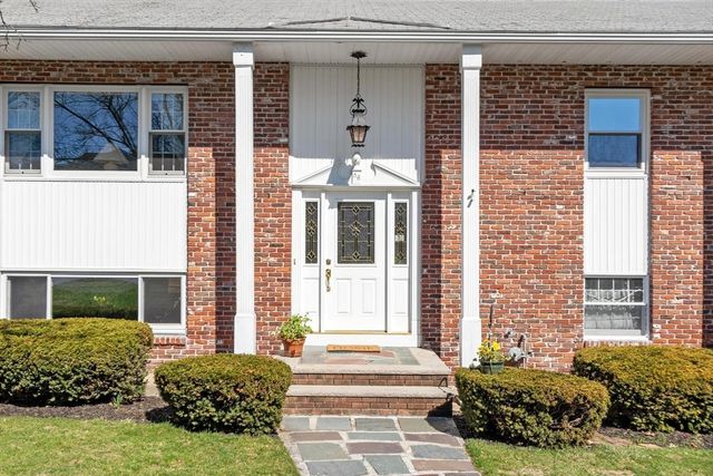 86 Anderson Drive, Methuen, MA 01844