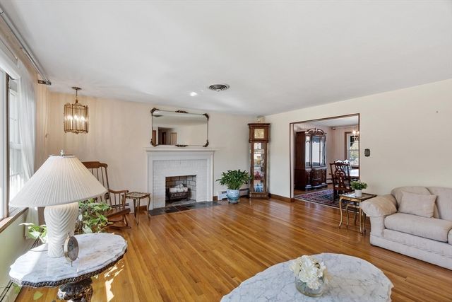 86 Anderson Drive, Methuen, MA 01844