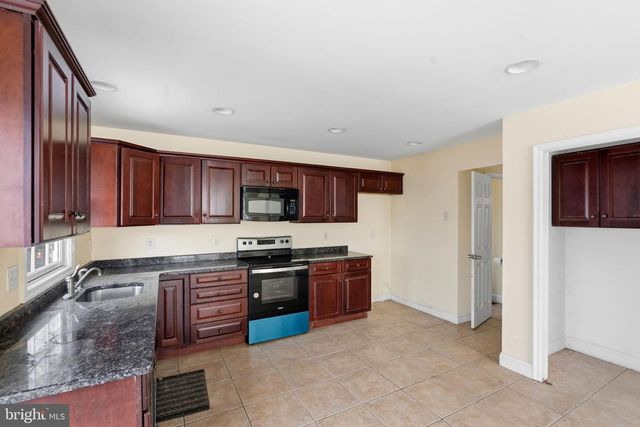 2090 BLUE BELL RD, Williamstown, NJ 08094