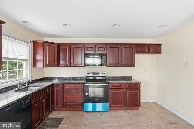 2090 BLUE BELL RD, Williamstown, NJ 08094