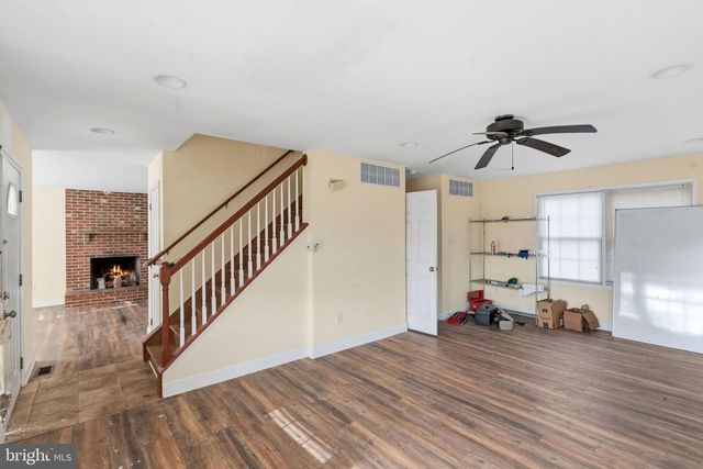 2090 BLUE BELL RD, Williamstown, NJ 08094