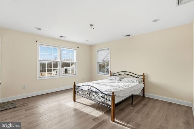 2090 BLUE BELL RD, Williamstown, NJ 08094