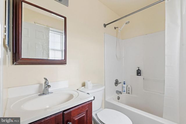 2090 BLUE BELL RD, Williamstown, NJ 08094