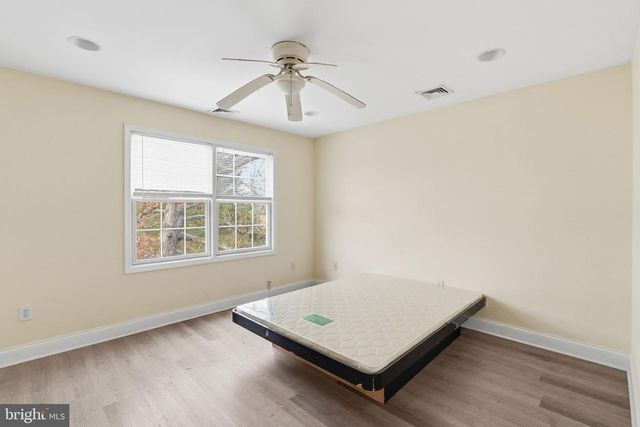 2090 BLUE BELL RD, Williamstown, NJ 08094