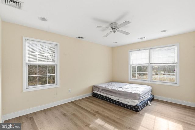 2090 BLUE BELL RD, Williamstown, NJ 08094