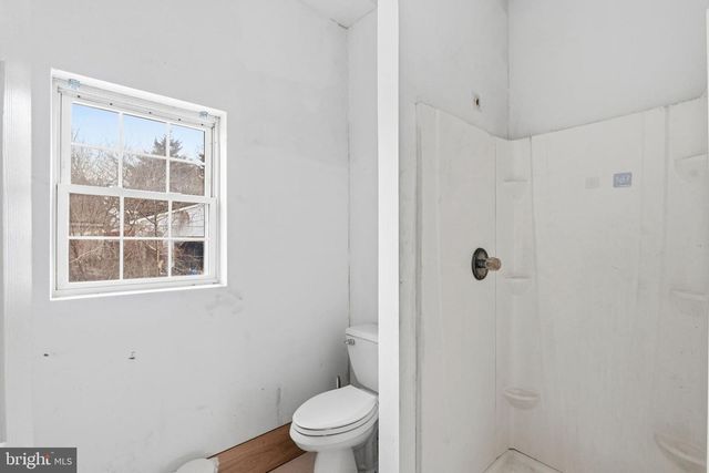 2090 BLUE BELL RD, Williamstown, NJ 08094