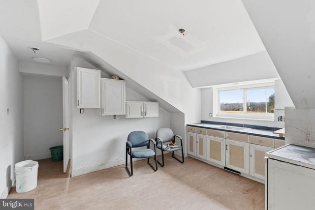 2090 BLUE BELL RD, Williamstown, NJ 08094