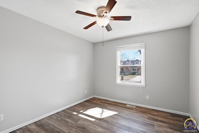 3840 SW 39th TER, Topeka, KS 66610