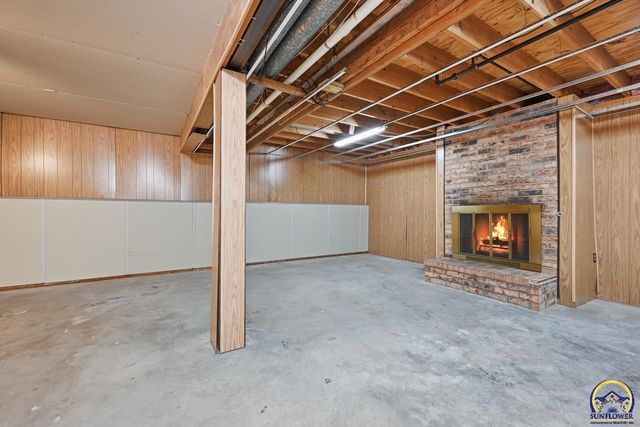 3840 SW 39th TER, Topeka, KS 66610