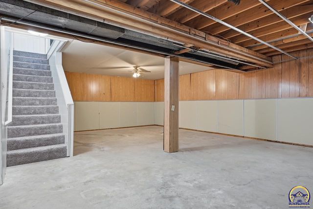 3840 SW 39th TER, Topeka, KS 66610