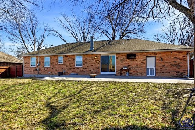 3840 SW 39th TER, Topeka, KS 66610