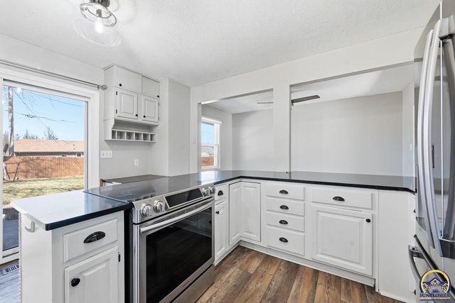 3840 SW 39th TER, Topeka, KS 66610