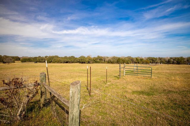 5155 Fm 2238, Schulenburg, TX 78956