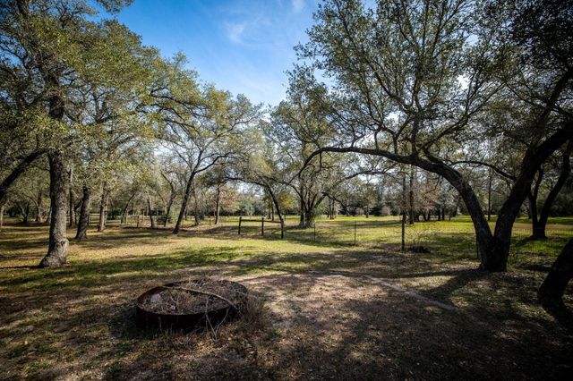 5155 Fm 2238, Schulenburg, TX 78956