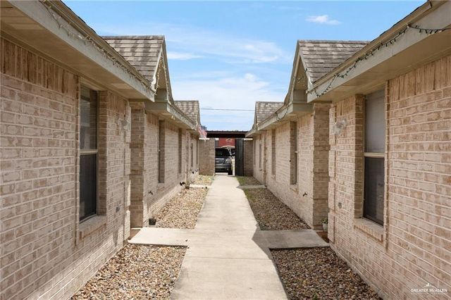 1805 S Linden Street, Pharr, TX 78577