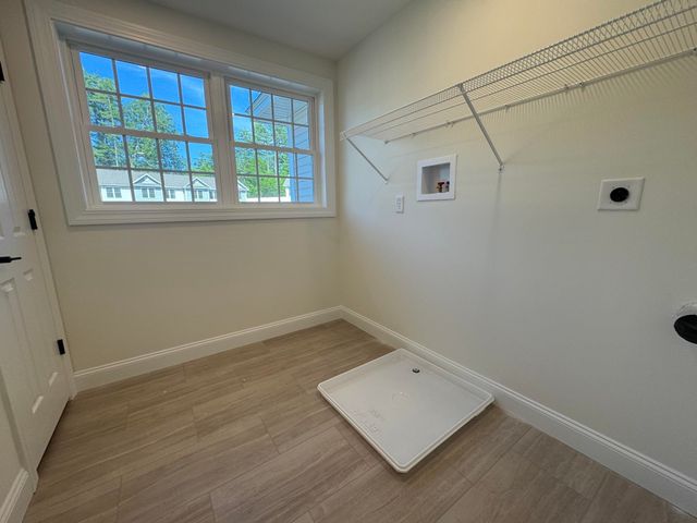 5C Dearborn Circle, Goffstown, NH 03045