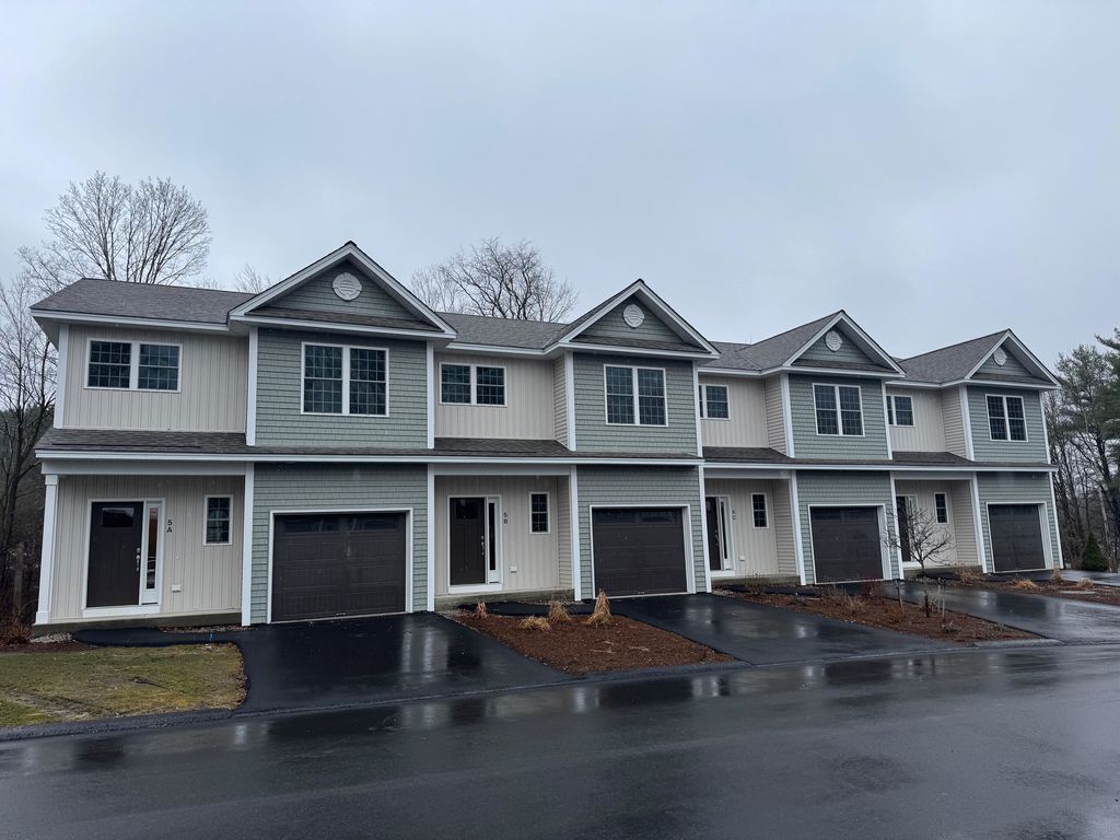 5C Dearborn Circle, Goffstown, NH 03045