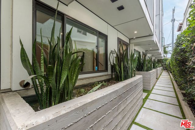 11337 Pearl Street, Los Angeles, CA 90064