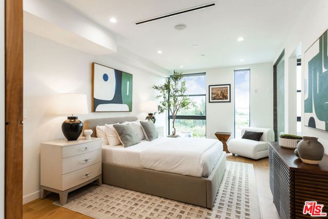 11337 Pearl Street, Los Angeles, CA 90064