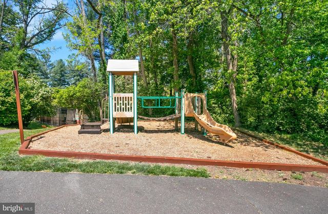 10103 SASSAFRAS WOODS CT, Burke, VA 22015
