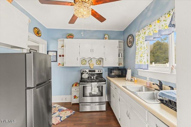 752 North Main Avenue, Erwin, TN 37650
