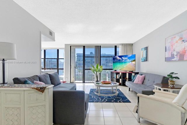 1000 Parkview Dr 518, Hallandale Beach, FL 33009